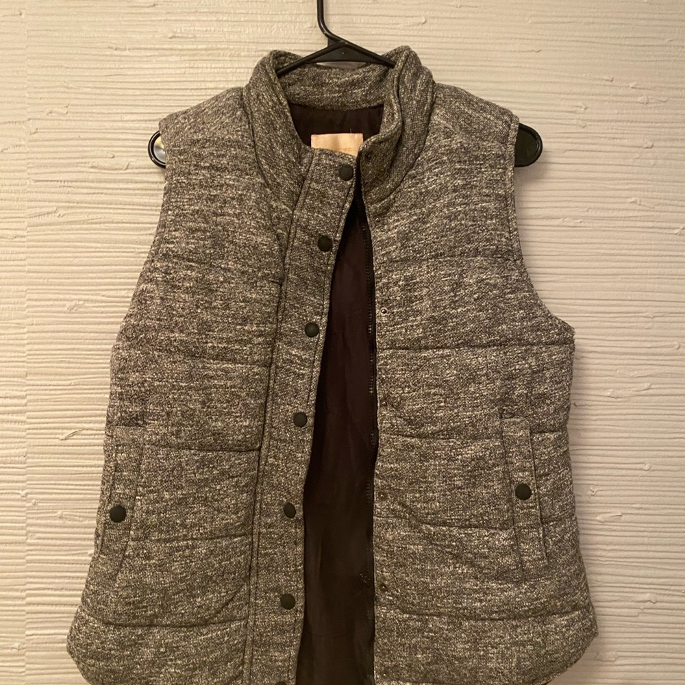 Skies are blue vest